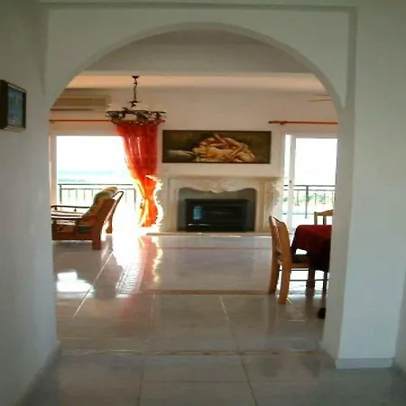 Villa Hieros Kepos *